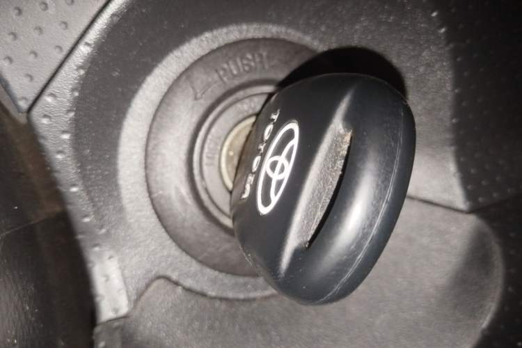 Used Toyota FJ Cruiser 2017 4.0 Automatic Parallel Import Version Vehicle Key
