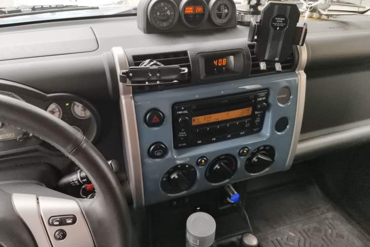 Used Toyota FJ Cruiser 2017 4.0 Automatic Parallel Import Version Audio And AC Panel