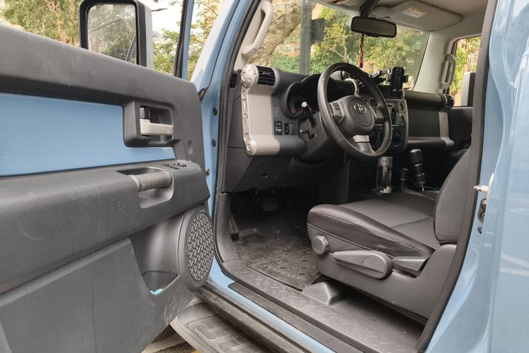 Used Toyota FJ Cruiser 2017 4.0 Automatic Parallel Import Version Driver Seat