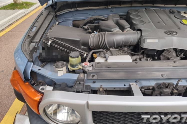 Used Toyota FJ Cruiser 2017 4.0 Automatic Parallel Import Version Engine Bay Right