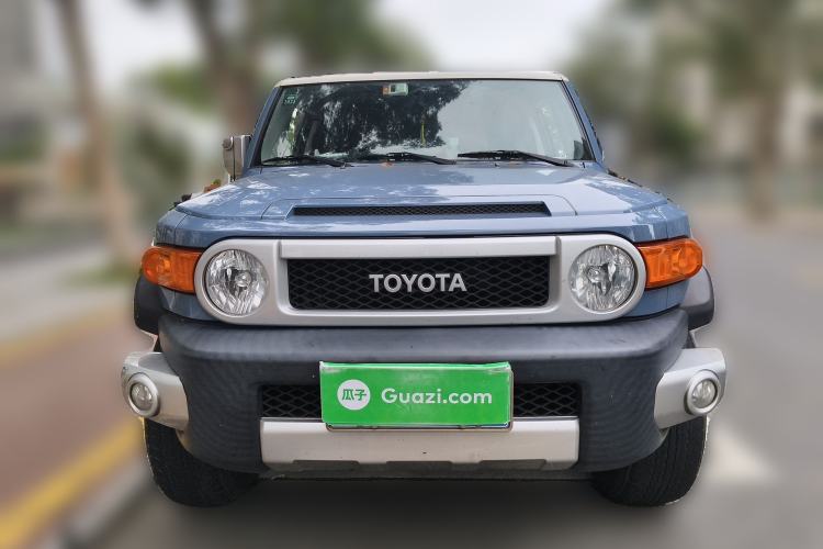 Used Toyota FJ Cruiser 2017 4.0 Automatic Parallel Import Version Front