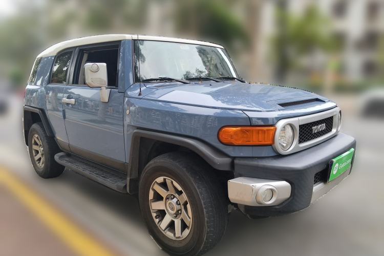 Used Toyota FJ Cruiser 2017 4.0 Automatic Parallel Import Version Front Right 45 Deg