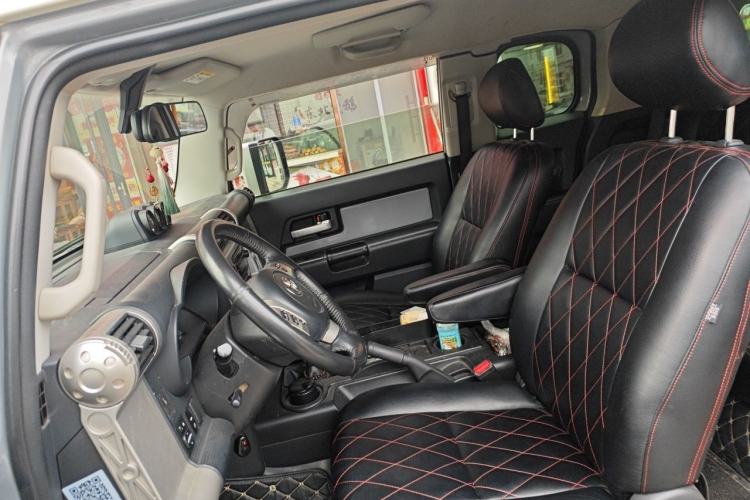Used Toyota FJ Cruiser  Left Front Seat