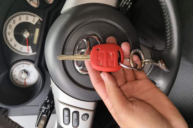 Used Toyota FJ Cruiser 2017 4.0 Automatic Parallel Import Version Vehicle Key