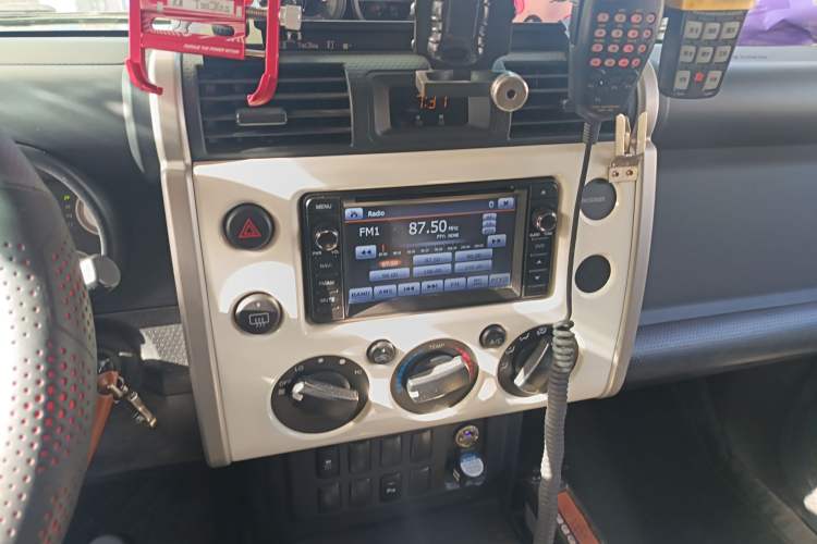 Used Toyota FJ Cruiser 2017 4.0 Automatic Parallel Import Version Audio And AC Panel
