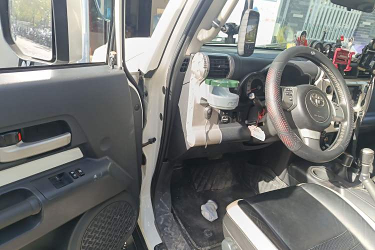 Used Toyota FJ Cruiser 2017 4.0 Automatic Parallel Import Version Driver Seat