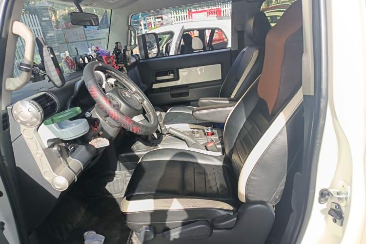 Used Toyota FJ Cruiser 2017 4.0 Automatic Parallel Import Version Left Front Seat