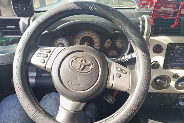 Used Toyota FJ Cruiser 2017 4.0 Automatic Parallel Import Version Steering Wheel