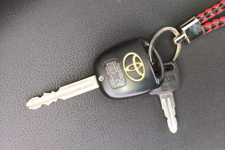 Used Toyota FJ Cruiser 2017 4.0 Automatic Parallel Import Version Vehicle Key
