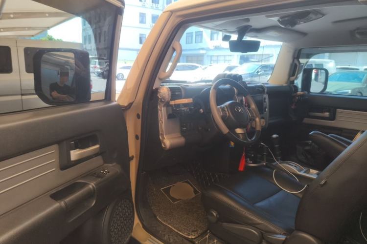 Used Toyota FJ Cruiser  Driver Seat