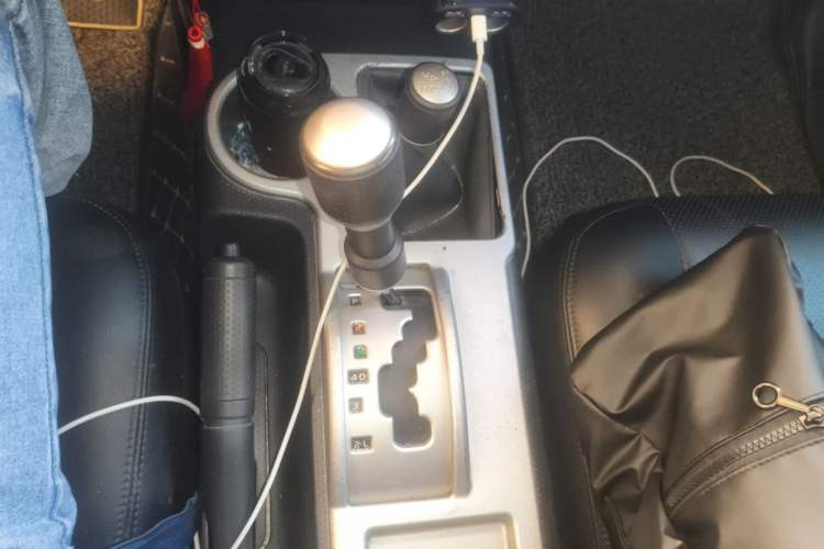 Used Toyota FJ Cruiser  Gear Lever