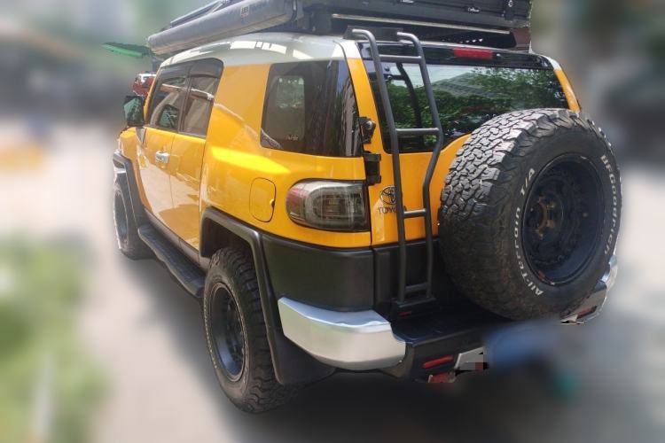 Used Toyota FJ Cruiser  Rear Left 45 Deg