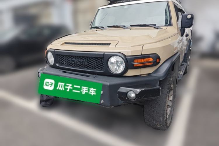 Used Toyota FJ Cruiser Toyota FJ Cruiser 2017, 4.0-liter, 5 seats, dual fuel tanks, gasoline (imported) Guazi used car, China used car export, Used car for sale, Used Toyota cars, Cheapest cars for sale