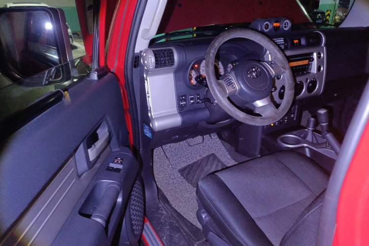 Used Toyota FJ Cruiser  Driver Seat