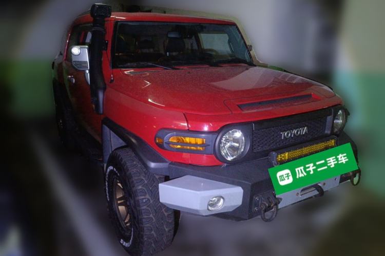 Used Toyota FJ Cruiser  Front Right 45 Deg