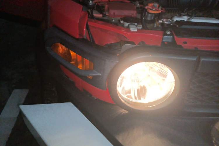 Used Toyota FJ Cruiser  Right Front Headlight