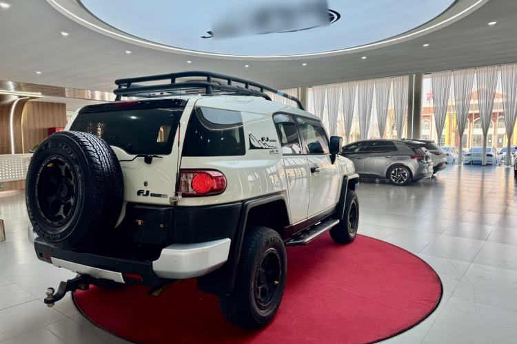 Used Toyota FJ Cruiser 2018 4.0 Automatic Middle East Exterior 5