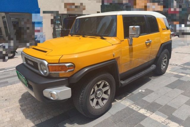 Ojetý Toyota FJ Cruiser 2018 4.0L Automatic Dual Airbags Dual Fuel Tanks Air Pump – Middle East