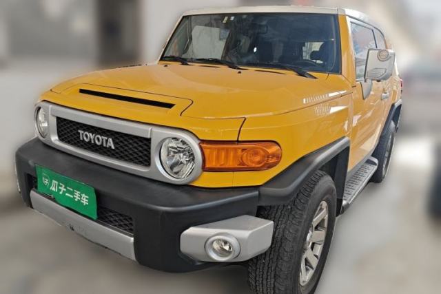 Ojetý Toyota FJ Cruiser Land Cruiser, automatic, 4.0L, no sunroof, five seats, gasoline-powered
