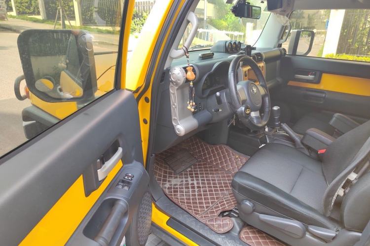 Used Toyota FJ Cruiser  Driver Seat