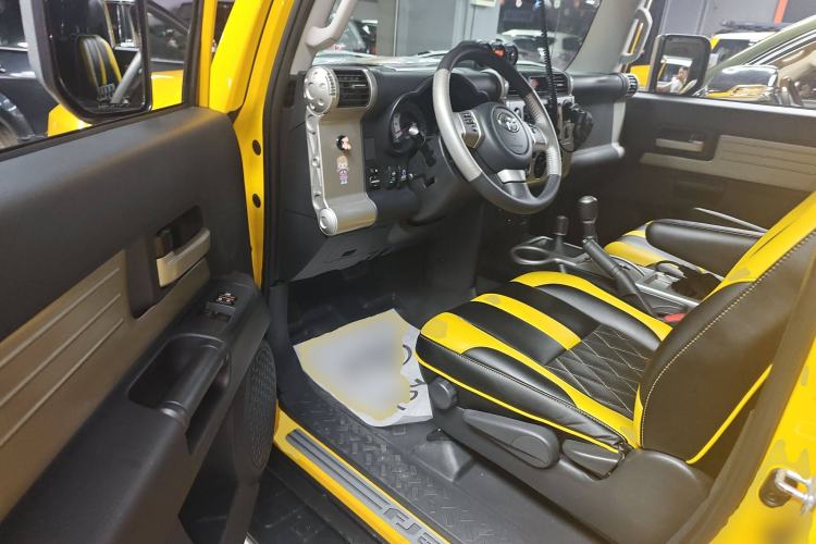 Used Toyota FJ Cruiser 2018 4.0 Automatic Middle East Driver Seat