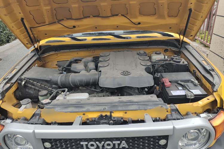 Used Toyota FJ Cruiser 2018 4.0 Automatic Middle East Engine Bay