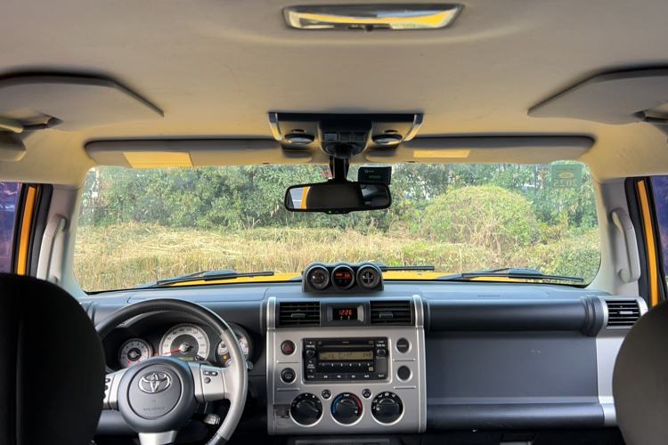 Used Toyota FJ Cruiser 2018 4.0 Automatic Middle East Headliner