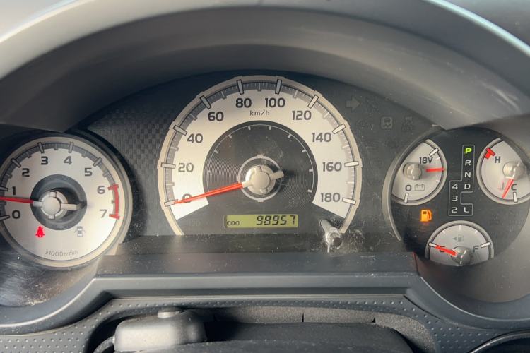 Used Toyota FJ Cruiser 2018 4.0 Automatic Middle East Instrument Cluster