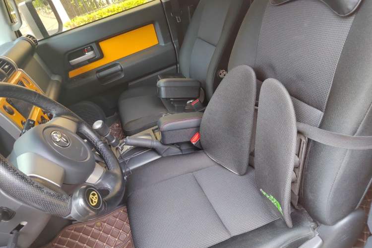 Used Toyota FJ Cruiser  Left Front Seat