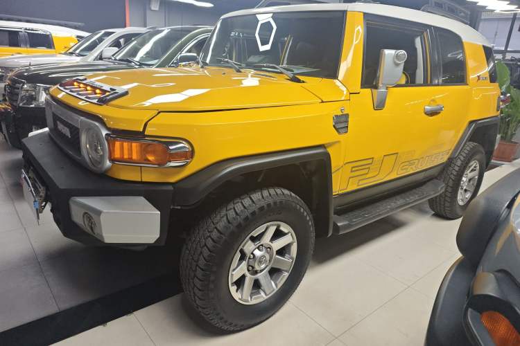 Used Toyota FJ Cruiser 2018 4.0 Automatic Middle East Left Side