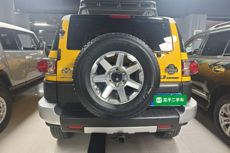 Used Toyota FJ Cruiser 2018 4.0 Automatic Middle East Rear