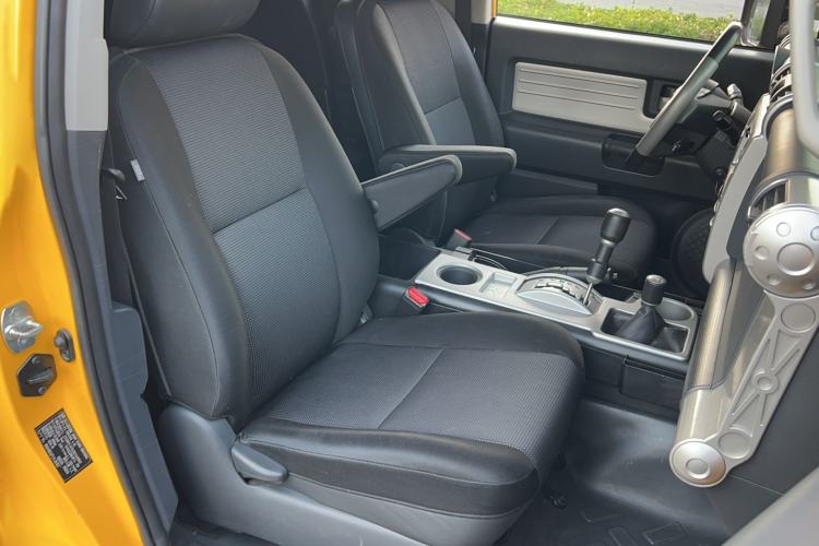 Used Toyota FJ Cruiser 2018 4.0 Automatic Middle East Right Front Seat