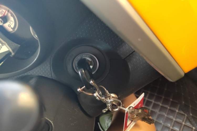 Used Toyota FJ Cruiser  Vehicle Key