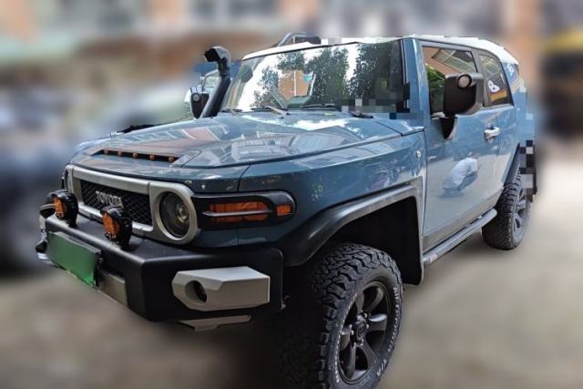 Toyota FJ Cruiser 2019 Toyota FJ Cruiser, 4.0-liter engine, five seats, gasoline, automatic transmission. مستعملة