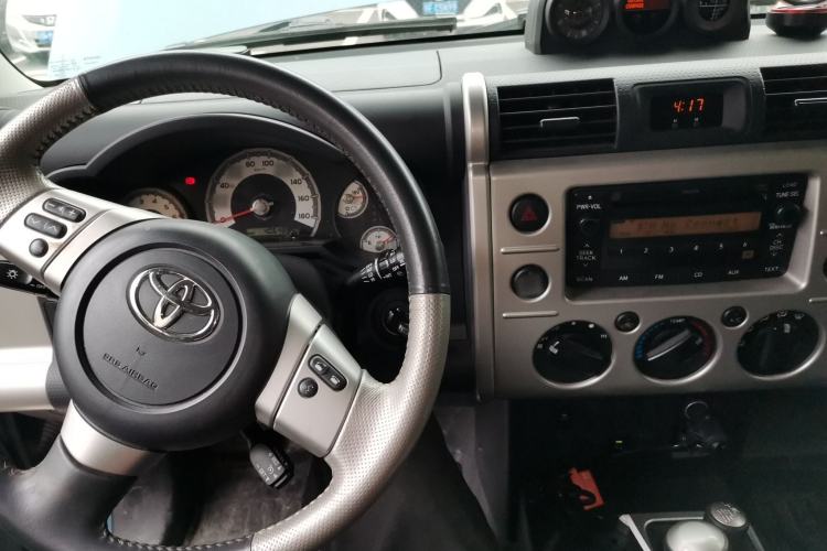 Used Toyota FJ Cruiser 2019 4.0L Middle East Version Center Console