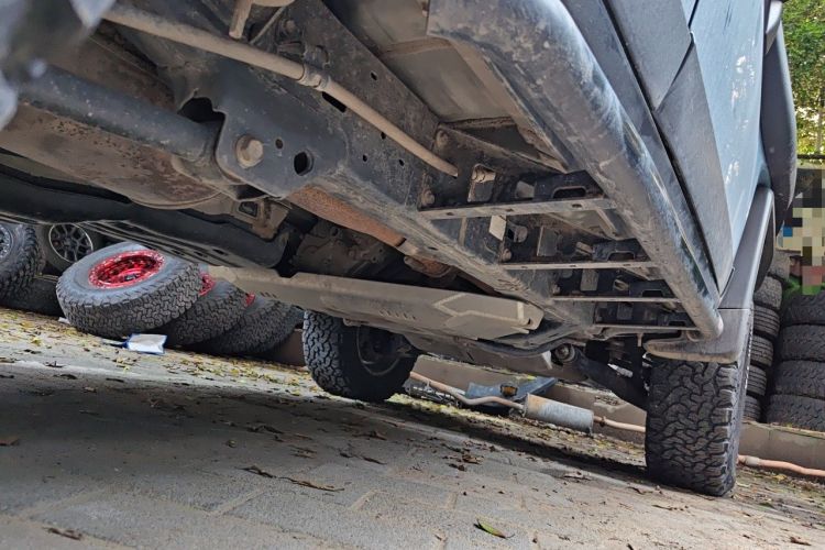 Used Toyota FJ Cruiser  Chassis Rear Right