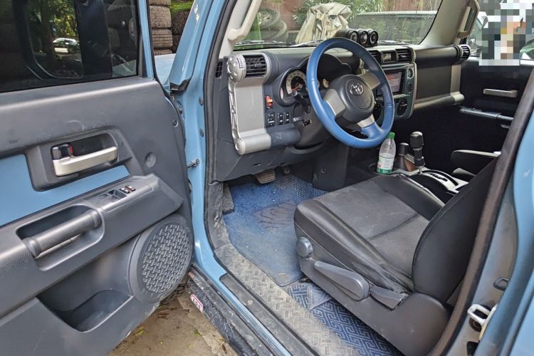Used Toyota FJ Cruiser  Driver Seat