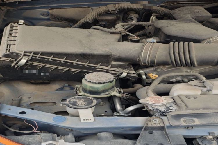Used Toyota FJ Cruiser 2019 4.0L Middle East Version Engine Bay Right