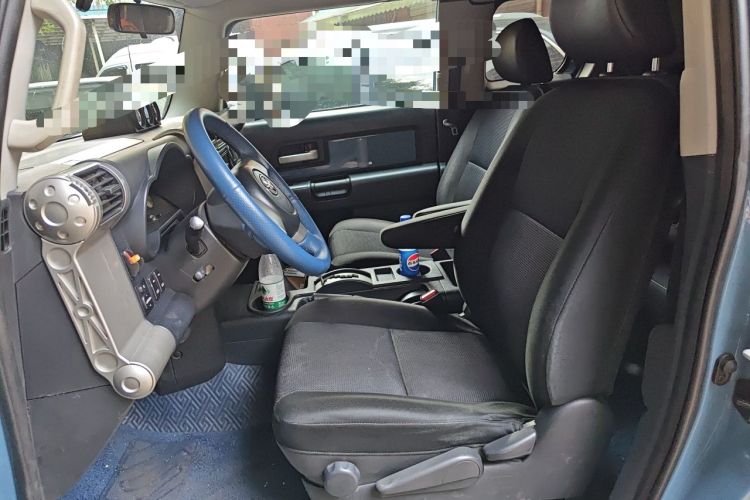 Used Toyota FJ Cruiser  Left Front Seat