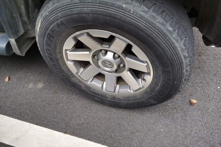 Used Toyota FJ Cruiser 2019 4.0L Middle East Version Right Front Wheel Hub