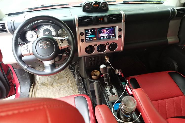 Used Toyota FJ Cruiser 2019 4.0L Middle East Version Center Console