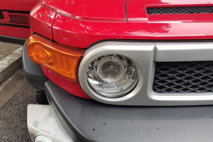 Used Toyota FJ Cruiser 2019 4.0L Middle East Version Right Front Headlight