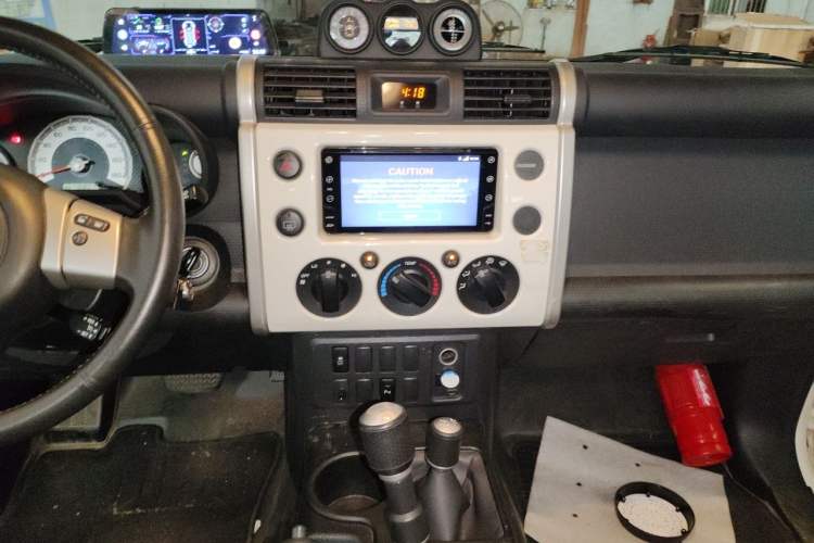 Used Toyota FJ Cruiser 2019 4.0L Middle East Version Audio And AC Panel