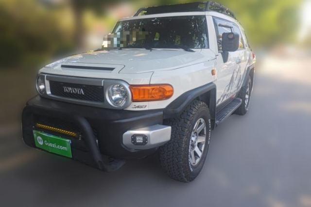 Used Toyota FJ Cruiser 2019 Land Cruiser 4.0 automatic, five seats (parallel import)