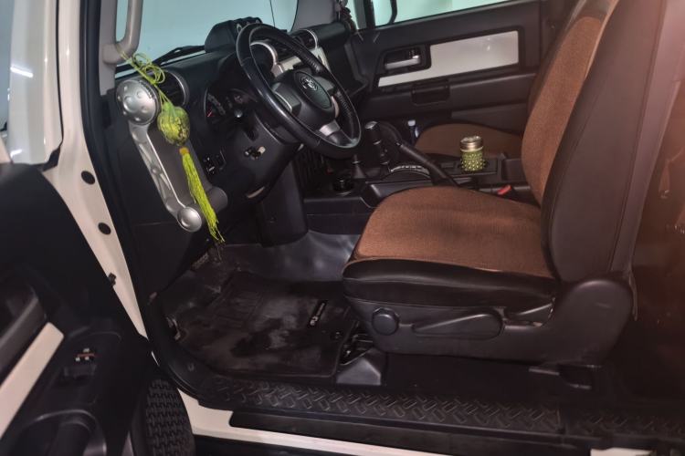 Used Toyota FJ Cruiser  Driver Seat