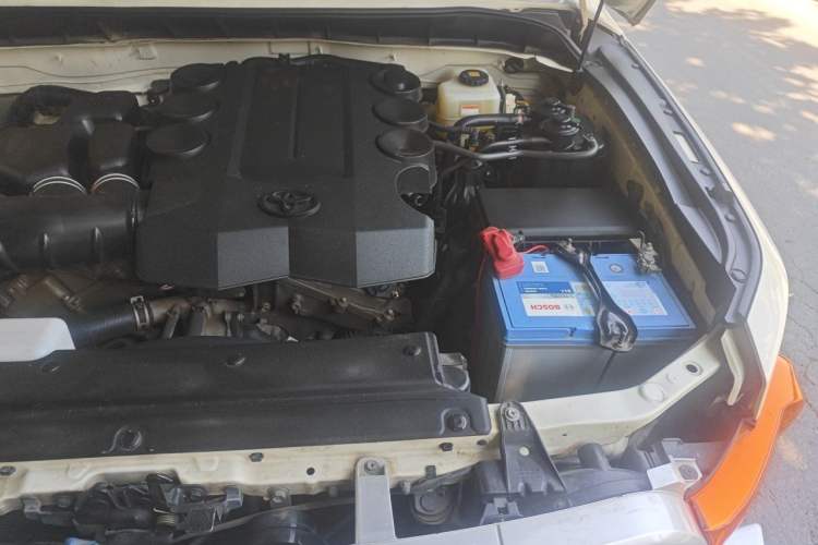 Used Toyota FJ Cruiser  Engine Bay Left