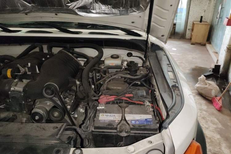 Used Toyota FJ Cruiser 2019 4.0L Middle East Version Engine Bay Left