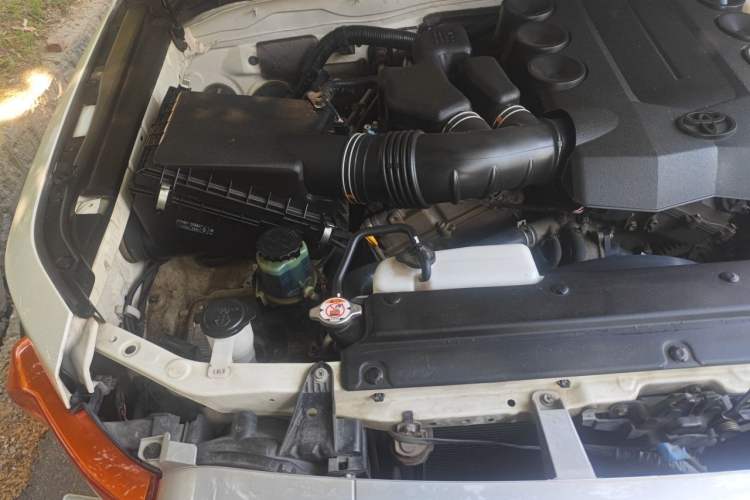 Used Toyota FJ Cruiser  Engine Bay Right