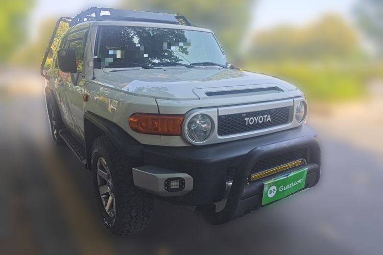 Used Toyota FJ Cruiser  Front Right 45 Deg
