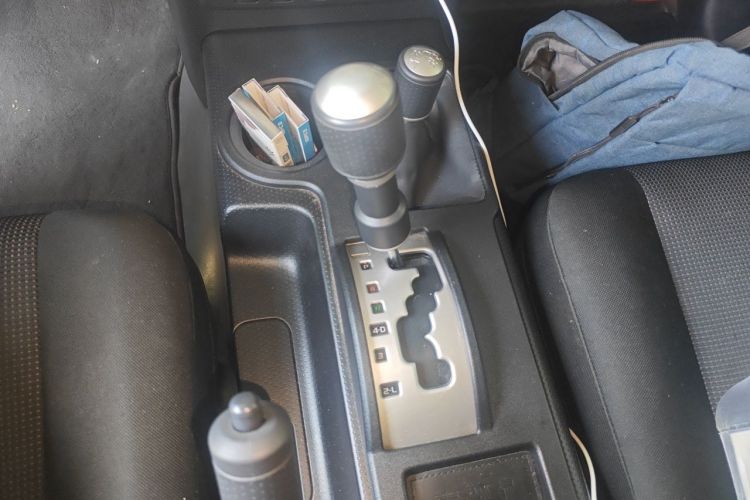 Used Toyota FJ Cruiser  Gear Lever